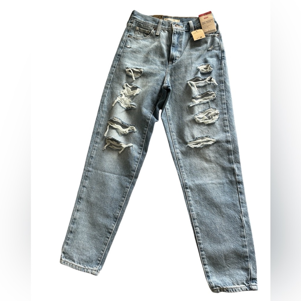 Levi’s High Waisted Mom Jeans Light Blue Destructed
